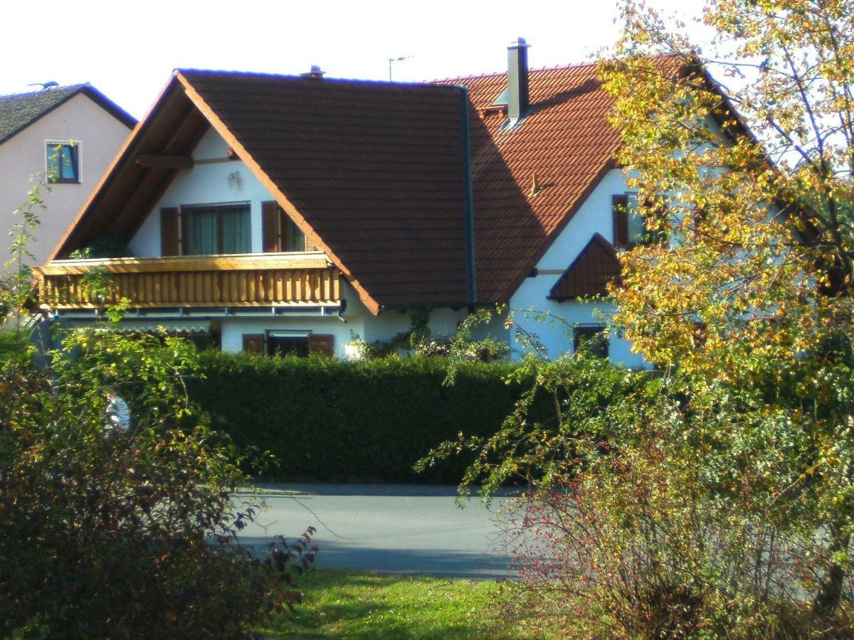 Ferienwohnung Schuetz Hirschaid Exterior photo